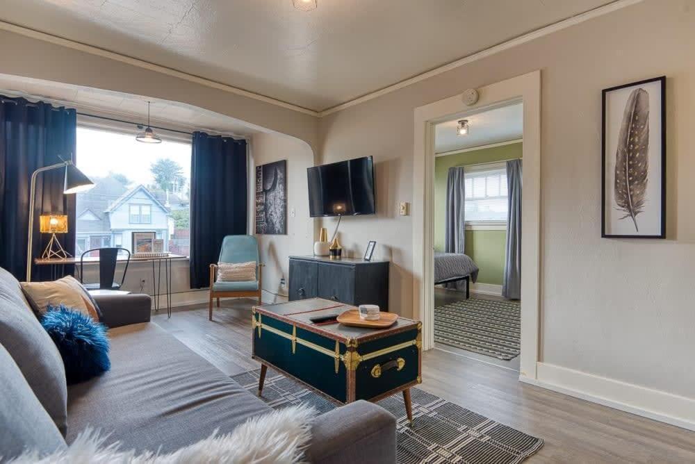 #Stayinmydistrict Historic Apartment Near Downtown Coos Bay Eksteriør billede